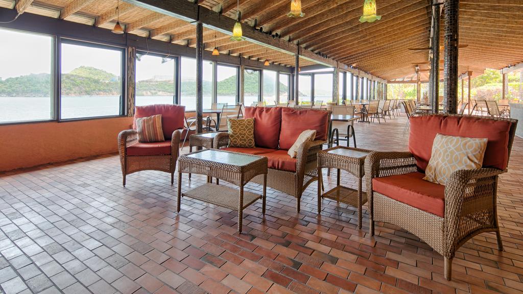 Lindbergh Bay Hotel Altona Buitenkant foto